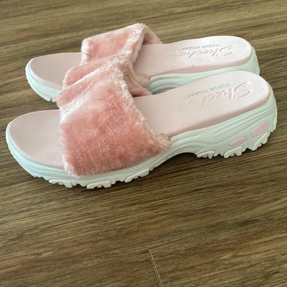 Skechers womens D'lites - Double Date chunky platform fuzzy faux fur pink Sz 11 - Picture 3 of 6